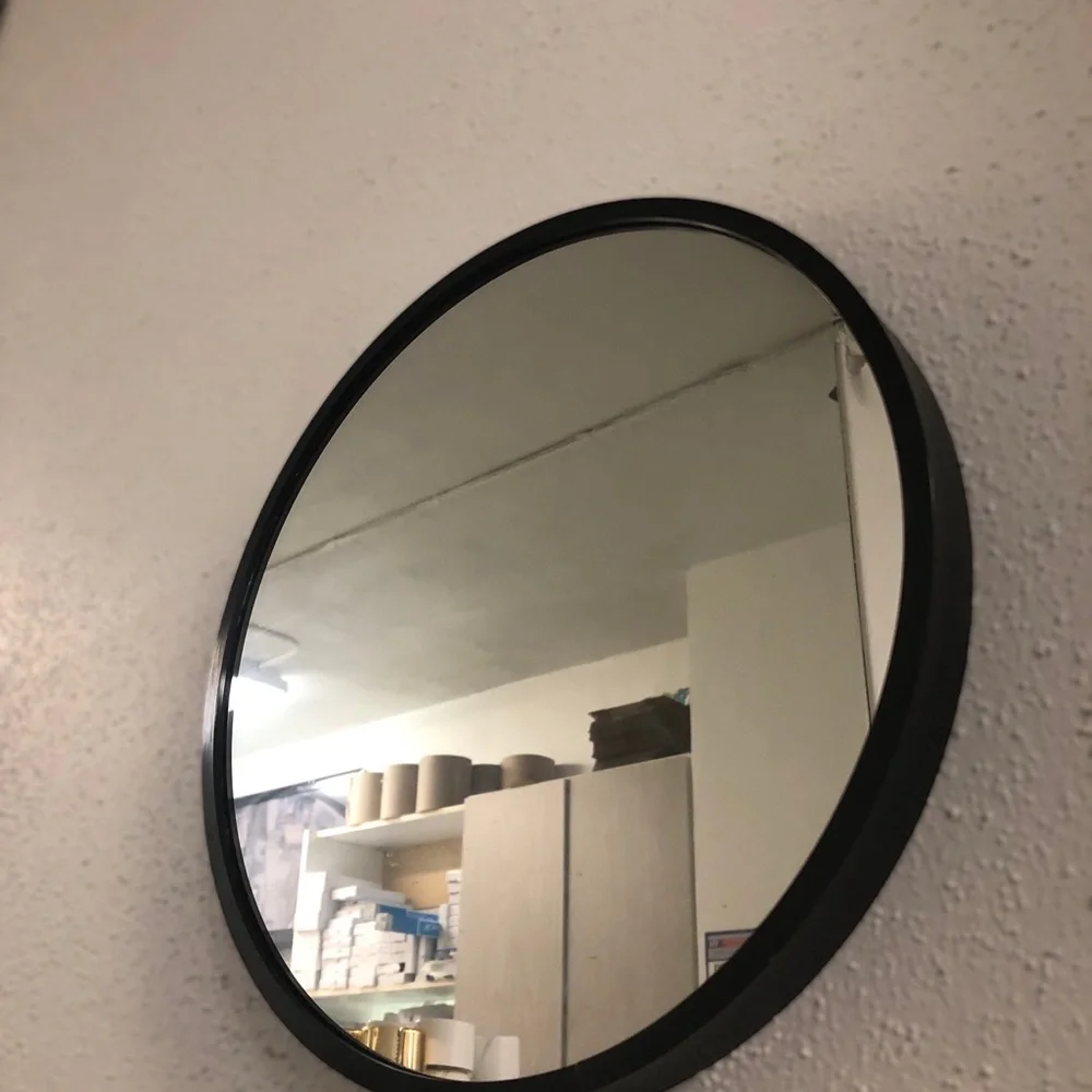 Round 12 in Mirror in Metal Frame Black